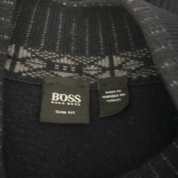 Men’s Hugo Boss zip front sweater - Picture 2 of 3
